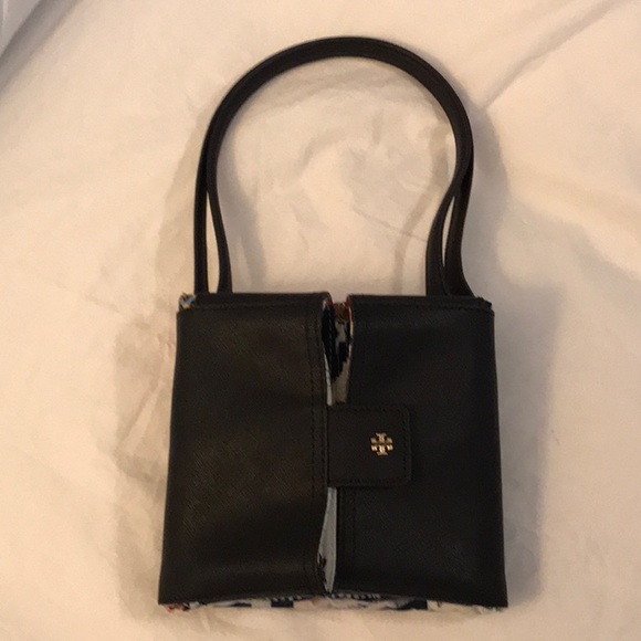 Tory Burch Handbags - Tory Burch printed tote